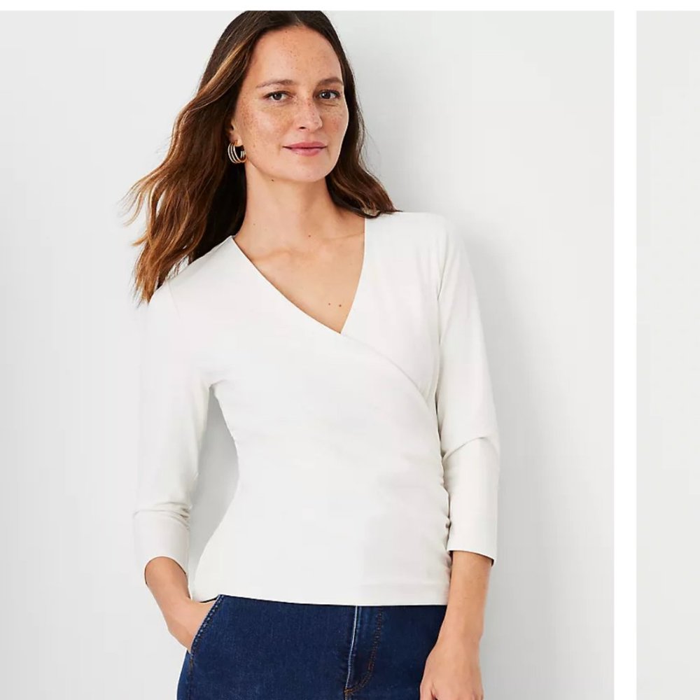 Ann Taylor Refined Stretch Wrap Top, Winter White size small petite (NWT)